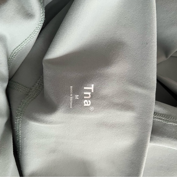 TNA (atmosphere) high rise ankle leggings in sage BNWOT. Tried on- never worn. - Picture 4 of 6